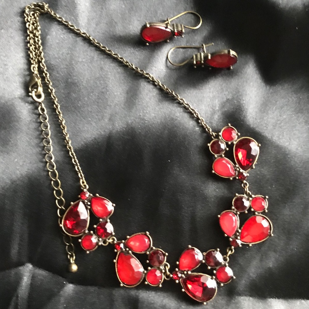 Necklace & Earrings Set